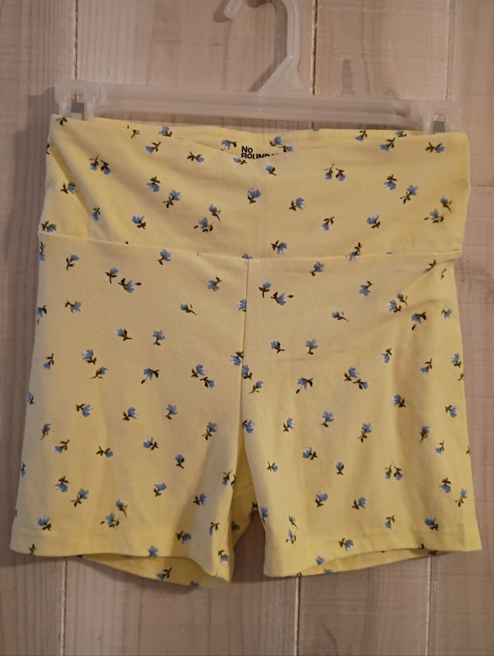 No Boundaries Yellow Floral Shorts 3" Inseam Women's XXS